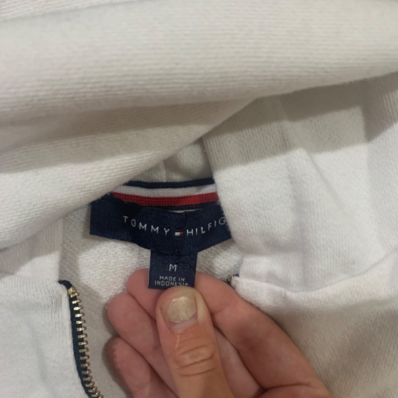 Vintage Tommy Hilfiger pullover- quarter zip- size medium - Picture 4 of 5